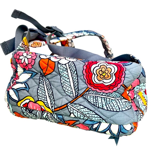 Vera Bradley Small Backpack Quilted Floral Print Blues, Grey, Pink, Red EUC - Picture 3 of 14